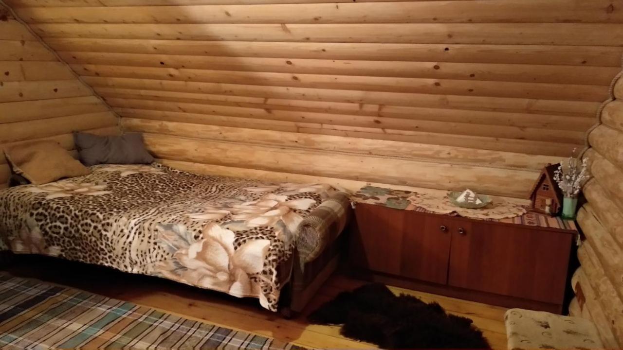 у медовому раю Rostoka (Transcarpathia)