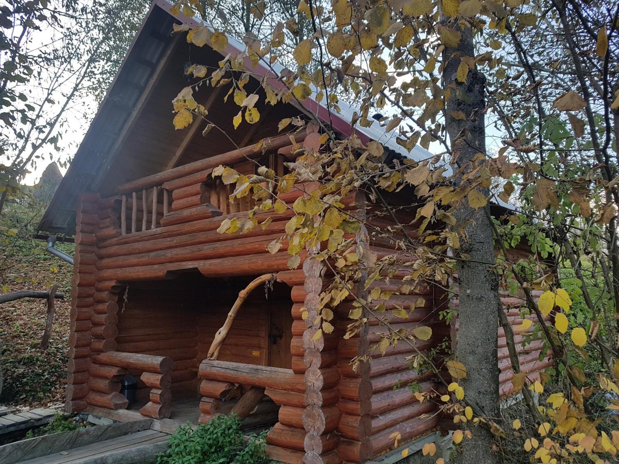 Будинок відпочинку у медовому раю *